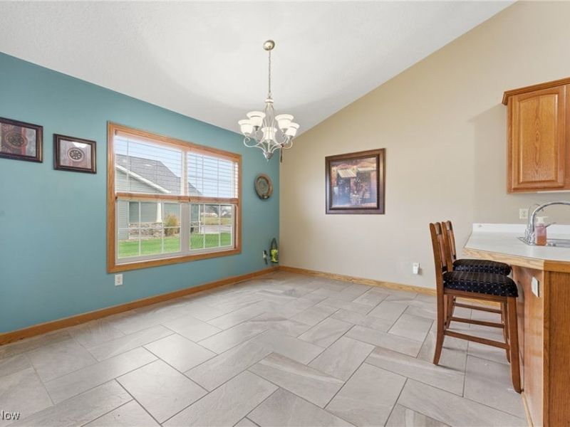 982 Lanedale Street NW, Massillon, OH 44647 Photo 6