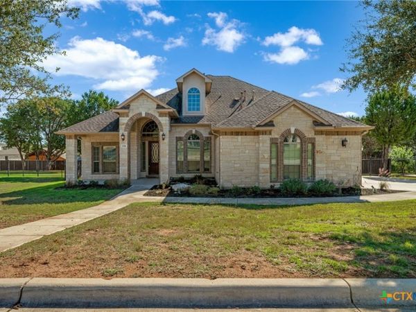 226 Hamburg Avenue, New Braunfels, TX 78132