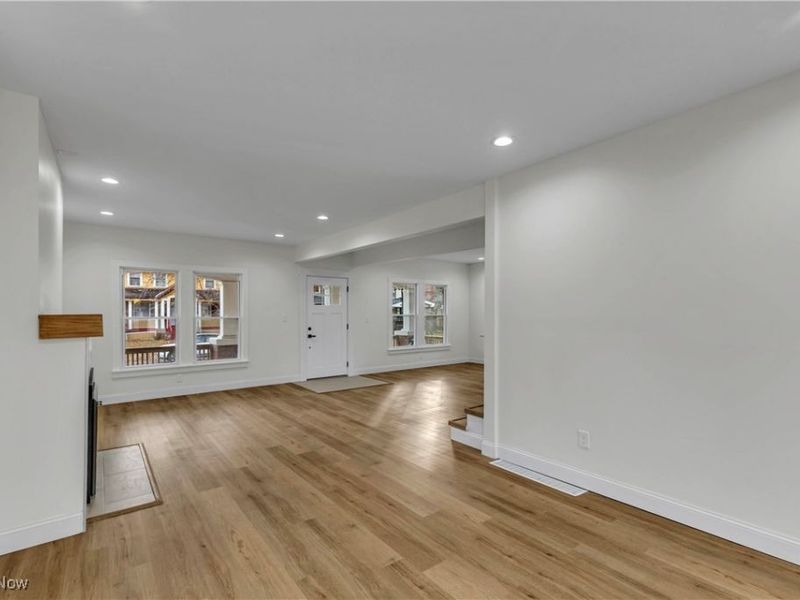 3299 Yorkshire Road, Cleveland, OH 44118 Photo 13