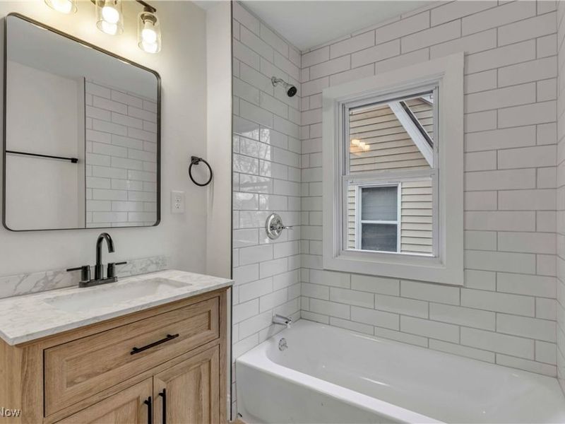 3299 Yorkshire Road, Cleveland, OH 44118 Photo 28