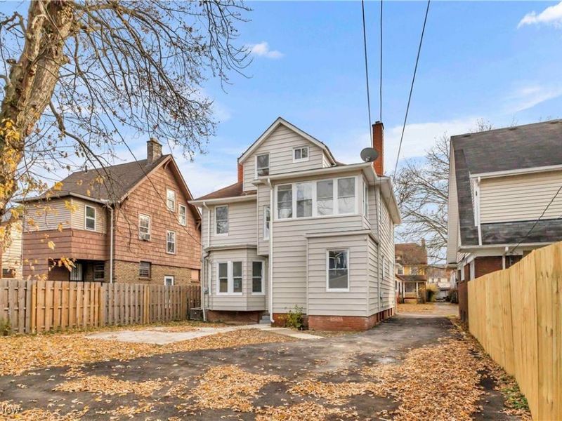 3299 Yorkshire Road, Cleveland, OH 44118 Photo 5