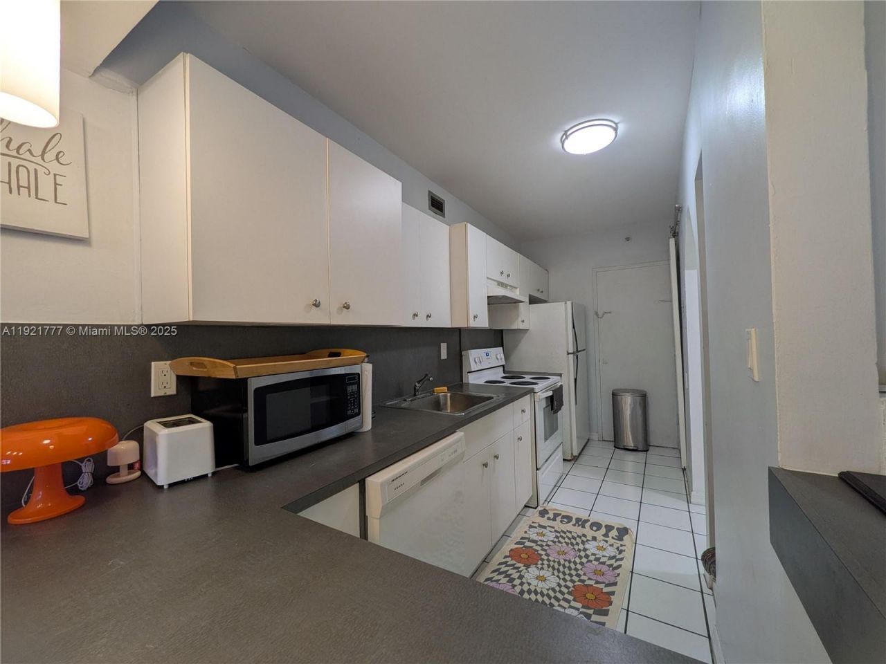 100 Lincoln Rd, Unit 904, Miami Beach, FL 33139 Photo