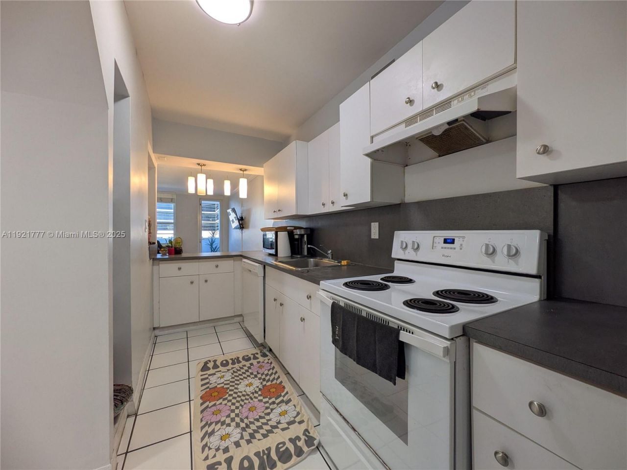 100 Lincoln Rd, Unit 904, Miami Beach, FL 33139 Photo