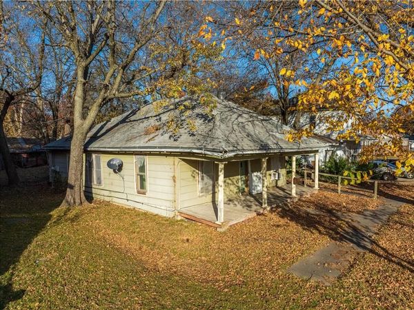 1006 Osage Street, Neodesha, KS 66757