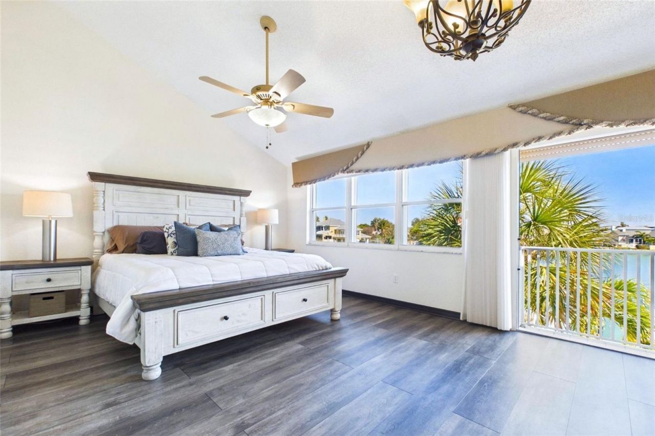 487 Pinellas Bayway S, Unit 6, Tierra Verde, FL 33715 Photo