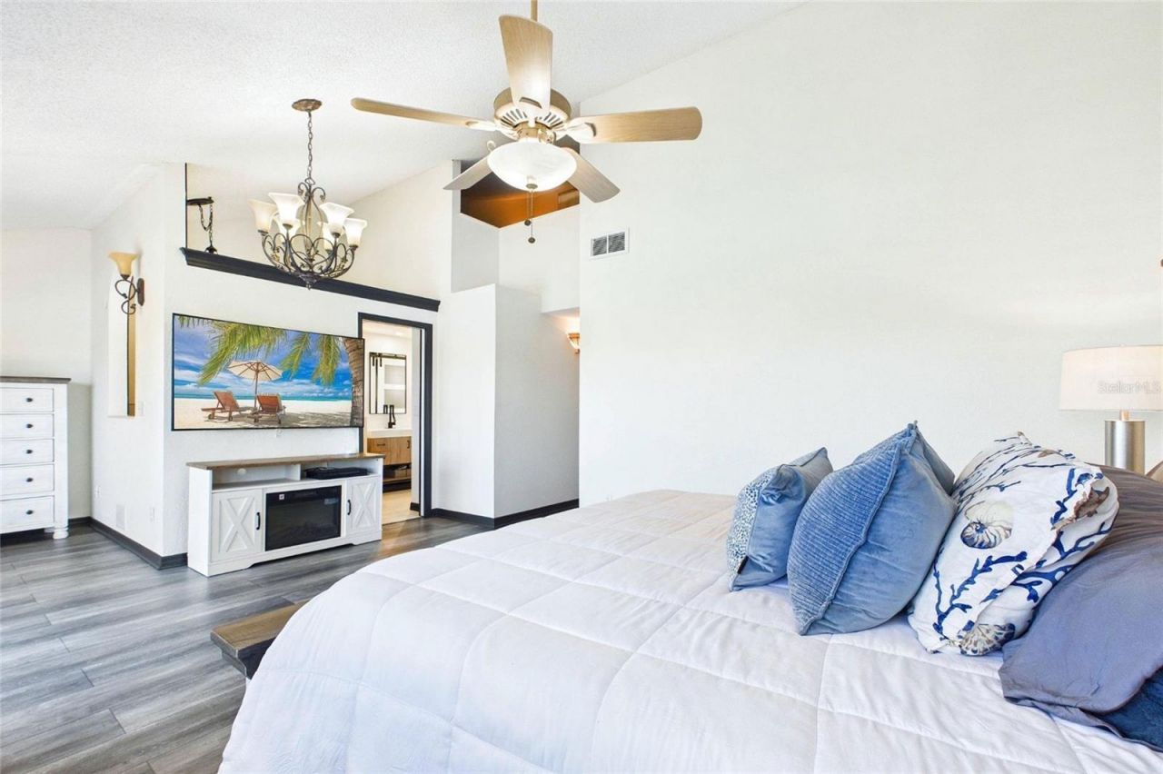 487 Pinellas Bayway S, Unit 6, Tierra Verde, FL 33715 Photo