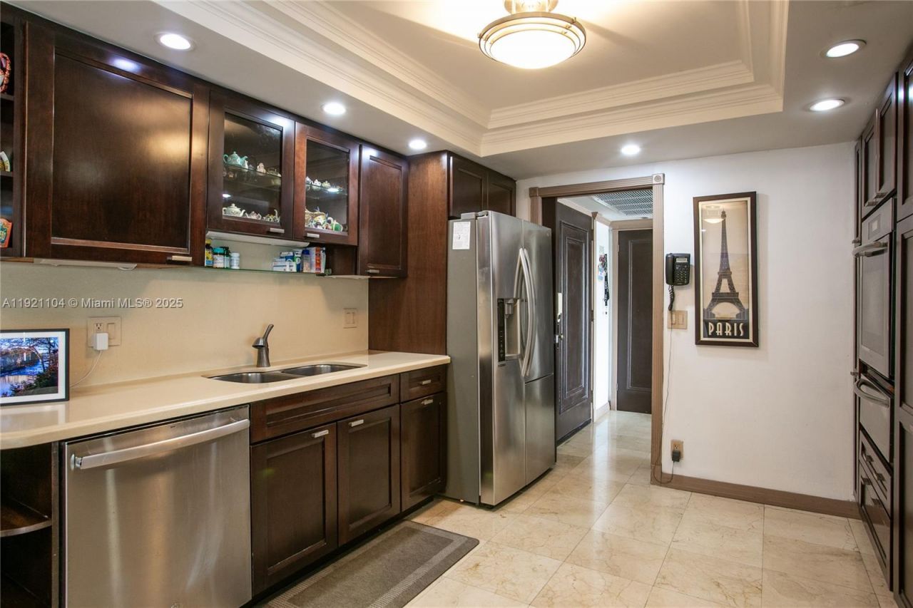 1800 NE 114th St, Unit 2105, Miami, FL 33181 Photo