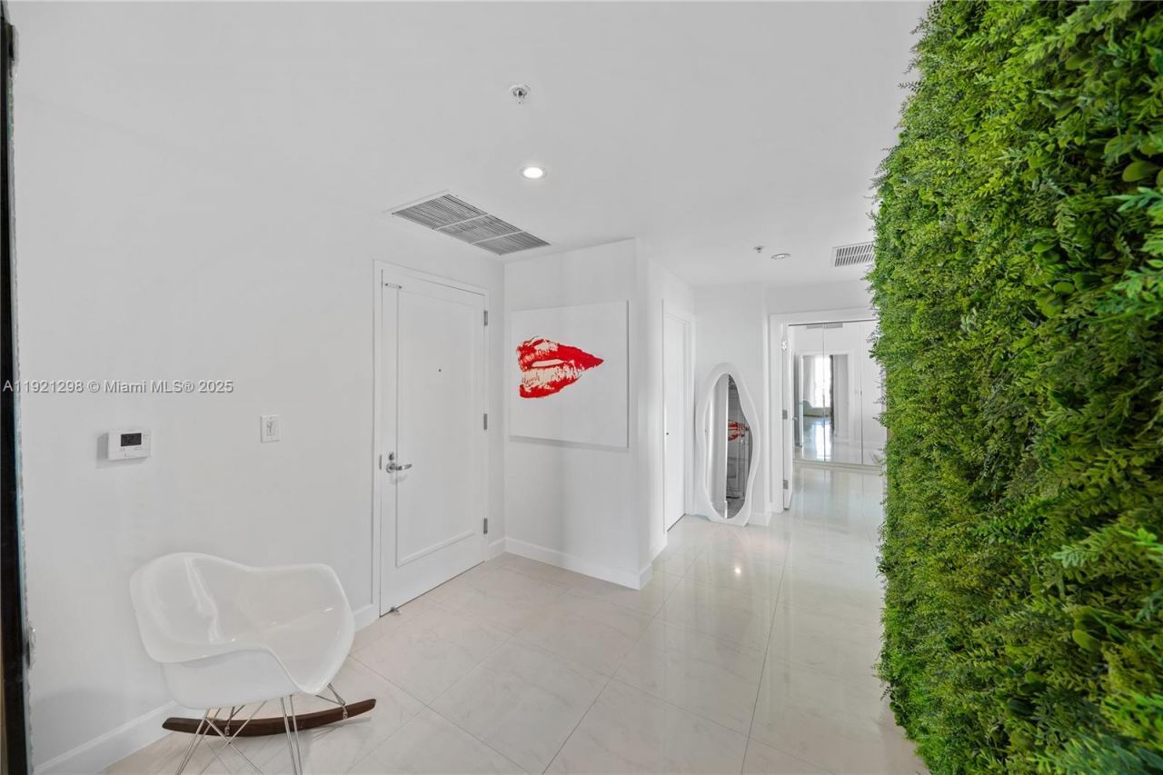 1900 N Bayshore Dr, Unit PH 4902, Miami, FL 33132 Photo