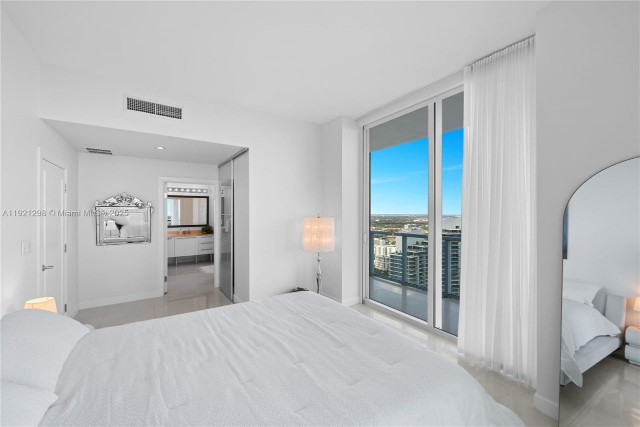 1900 N Bayshore Dr, Unit PH 4902, Miami, FL 33132 Photo