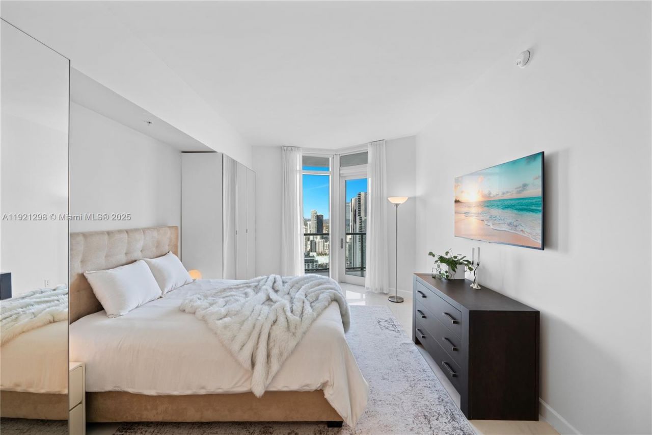 1900 N Bayshore Dr, Unit PH 4902, Miami, FL 33132 Photo