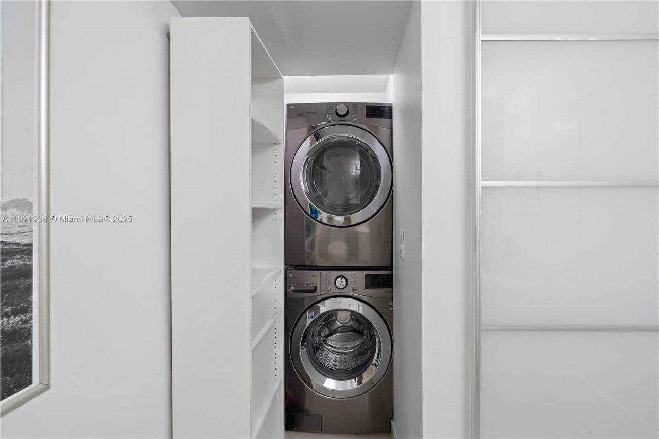 1900 N Bayshore Dr, Unit PH 4902, Miami, FL 33132 Photo