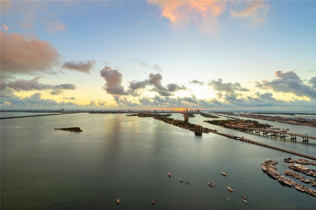 1900 N Bayshore Dr, Unit PH 4902, Miami, FL 33132 Photo