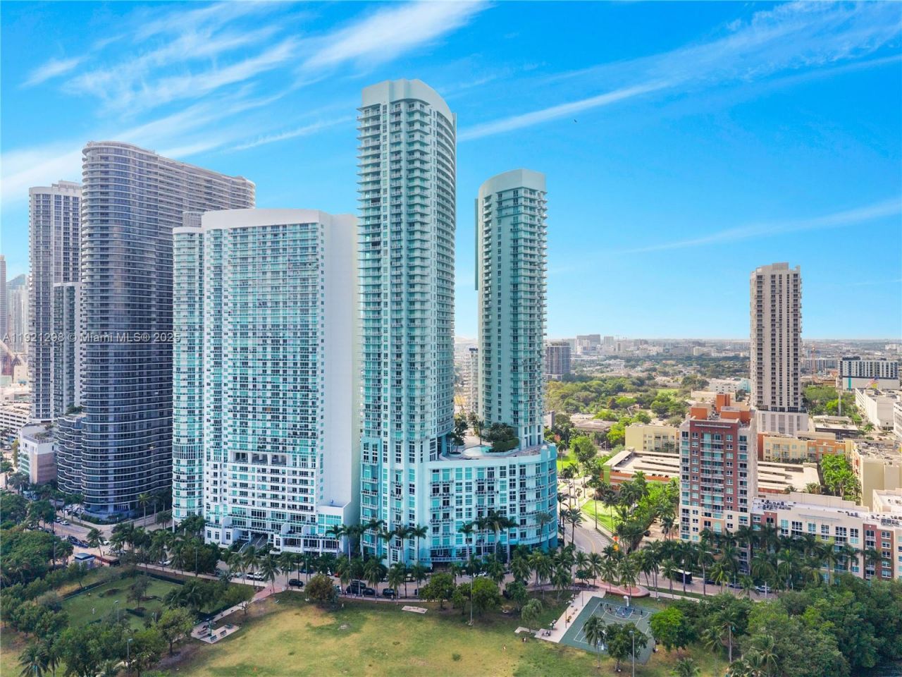 1900 N Bayshore Dr, Unit PH 4902, Miami, FL 33132 Photo