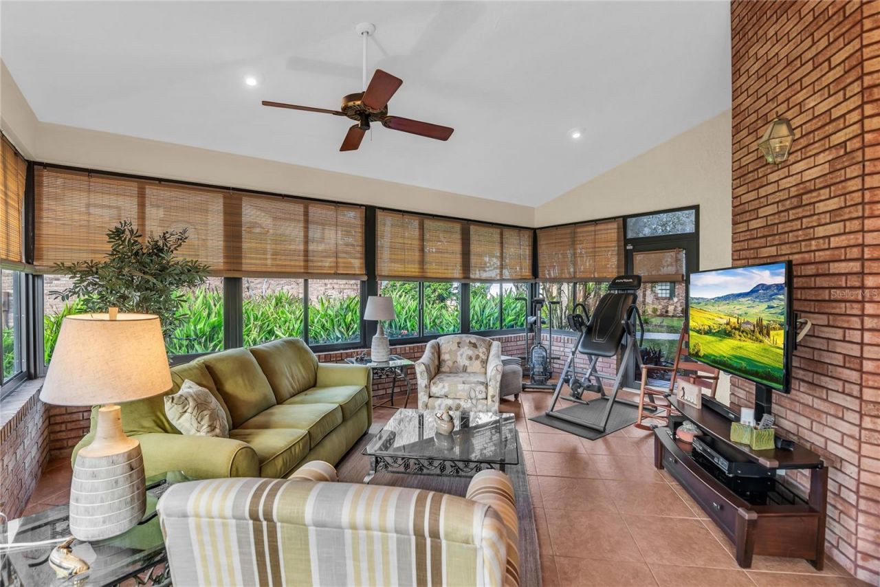 104 Acacia Point, Yalaha, FL 34797 Photo