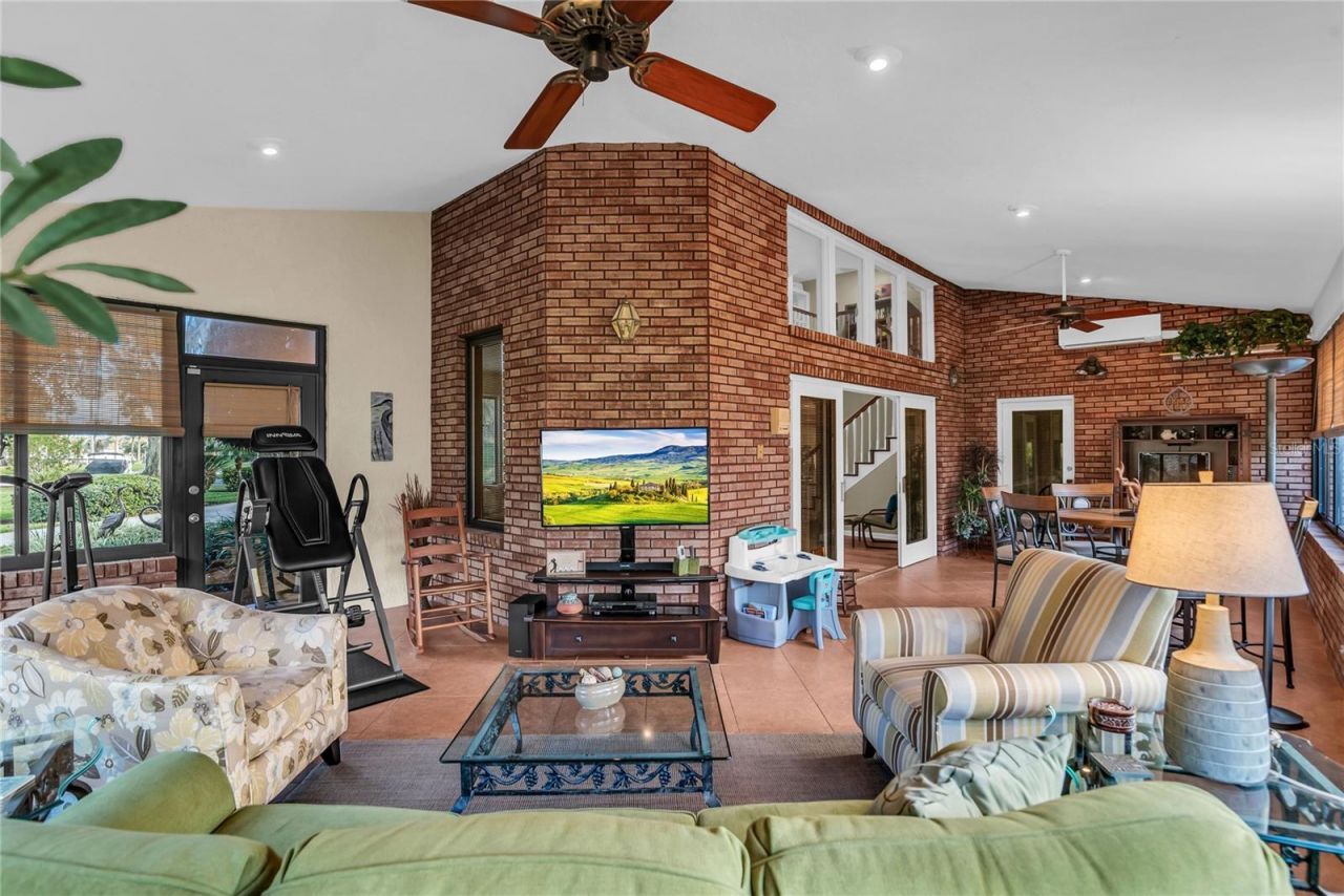 104 Acacia Point, Yalaha, FL 34797 Photo