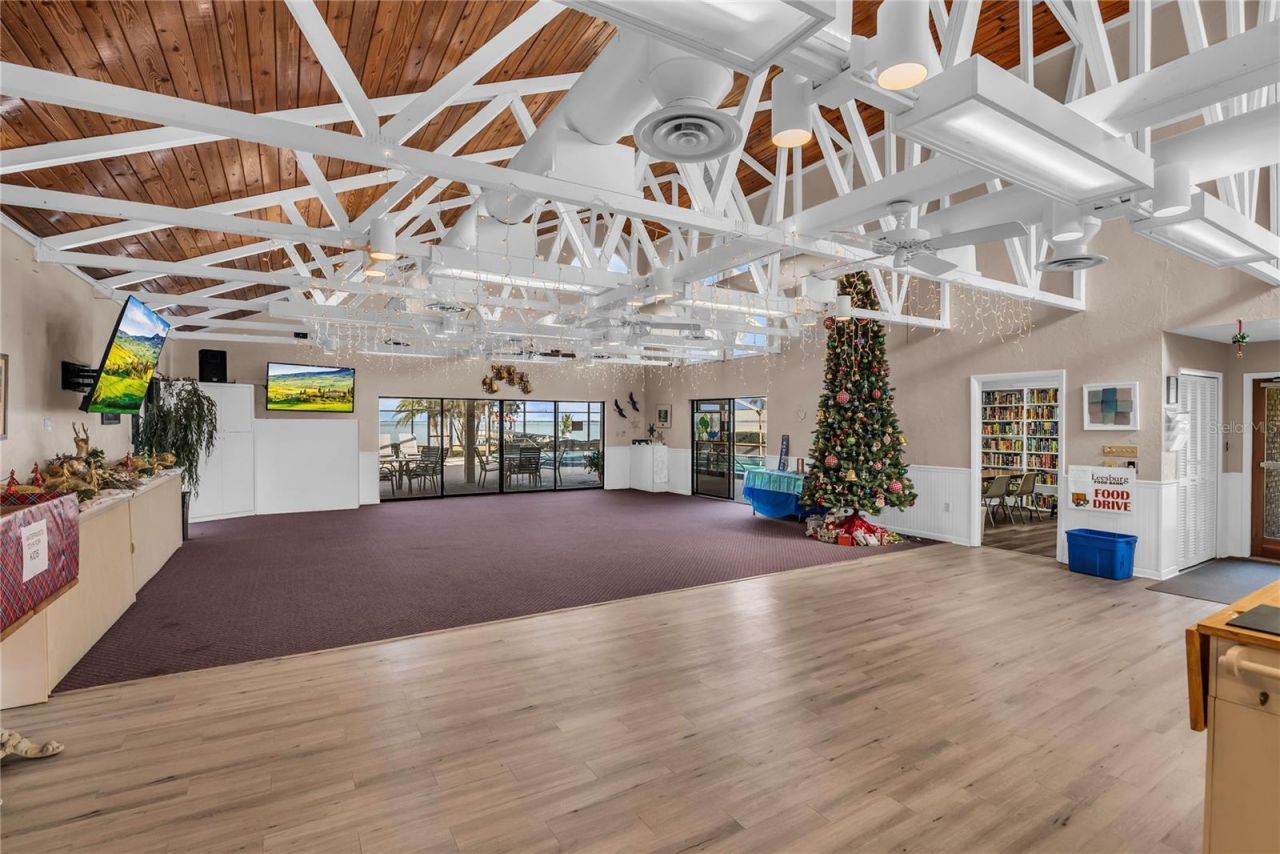 104 Acacia Point, Yalaha, FL 34797 Photo