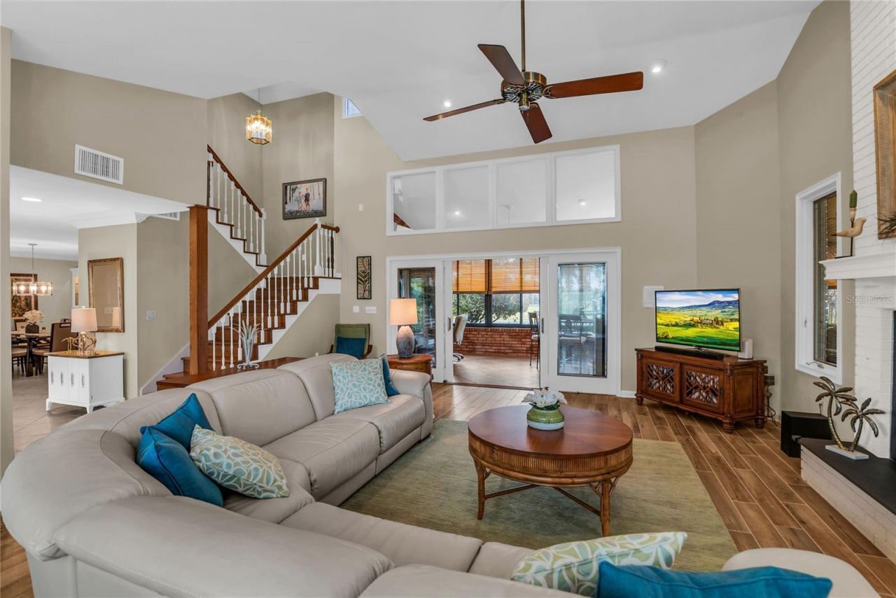 104 Acacia Point, Yalaha, FL 34797 Photo