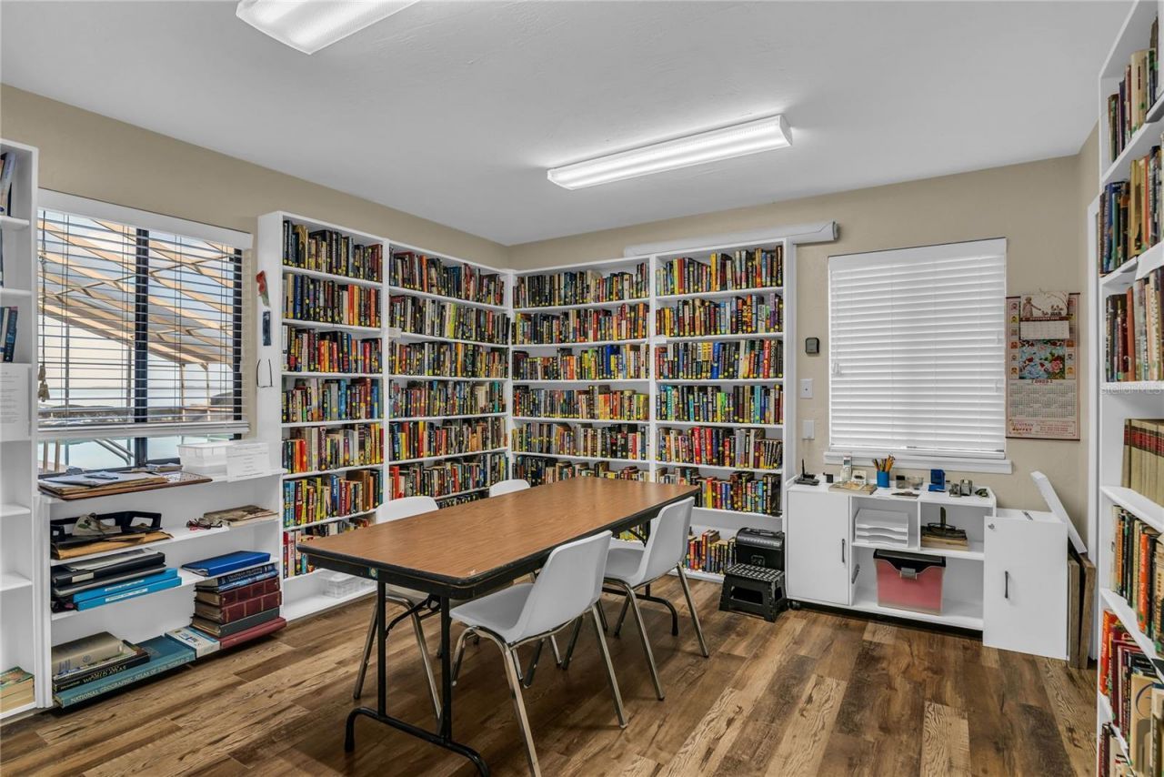 104 Acacia Point, Yalaha, FL 34797 Photo