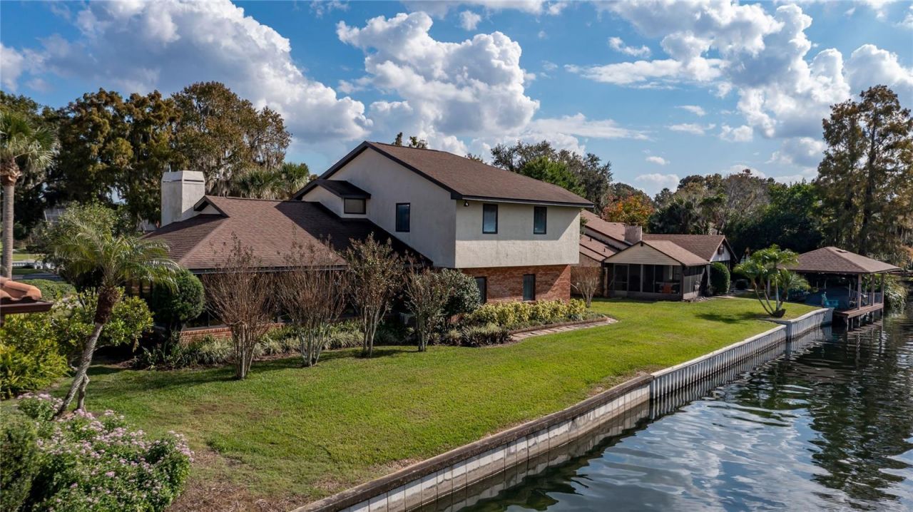 104 Acacia Point, Yalaha, FL 34797 Photo