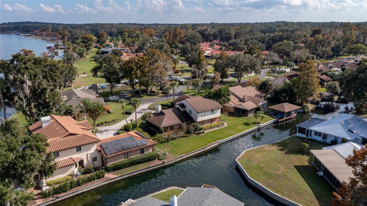 104 Acacia Point, Yalaha, FL 34797 Photo