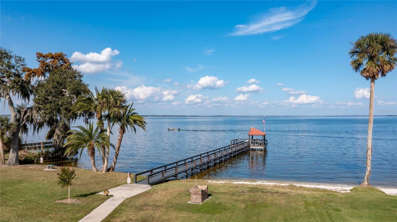 104 Acacia Point, Yalaha, FL 34797 Photo