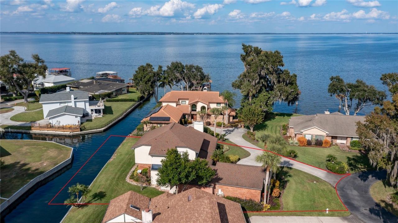 104 Acacia Point, Yalaha, FL 34797 Photo