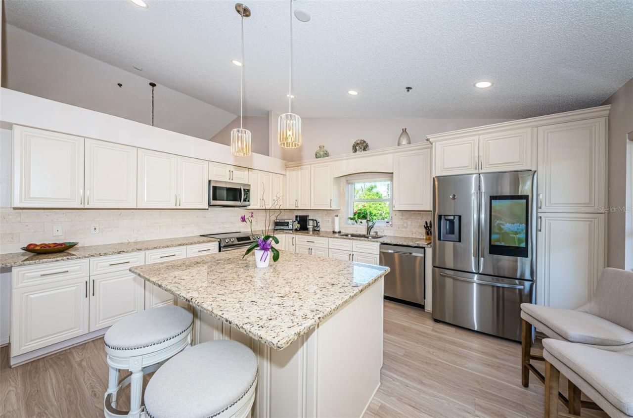 2019 Utopian Drive W, Unit 310, Clearwater, FL 33763 Photo