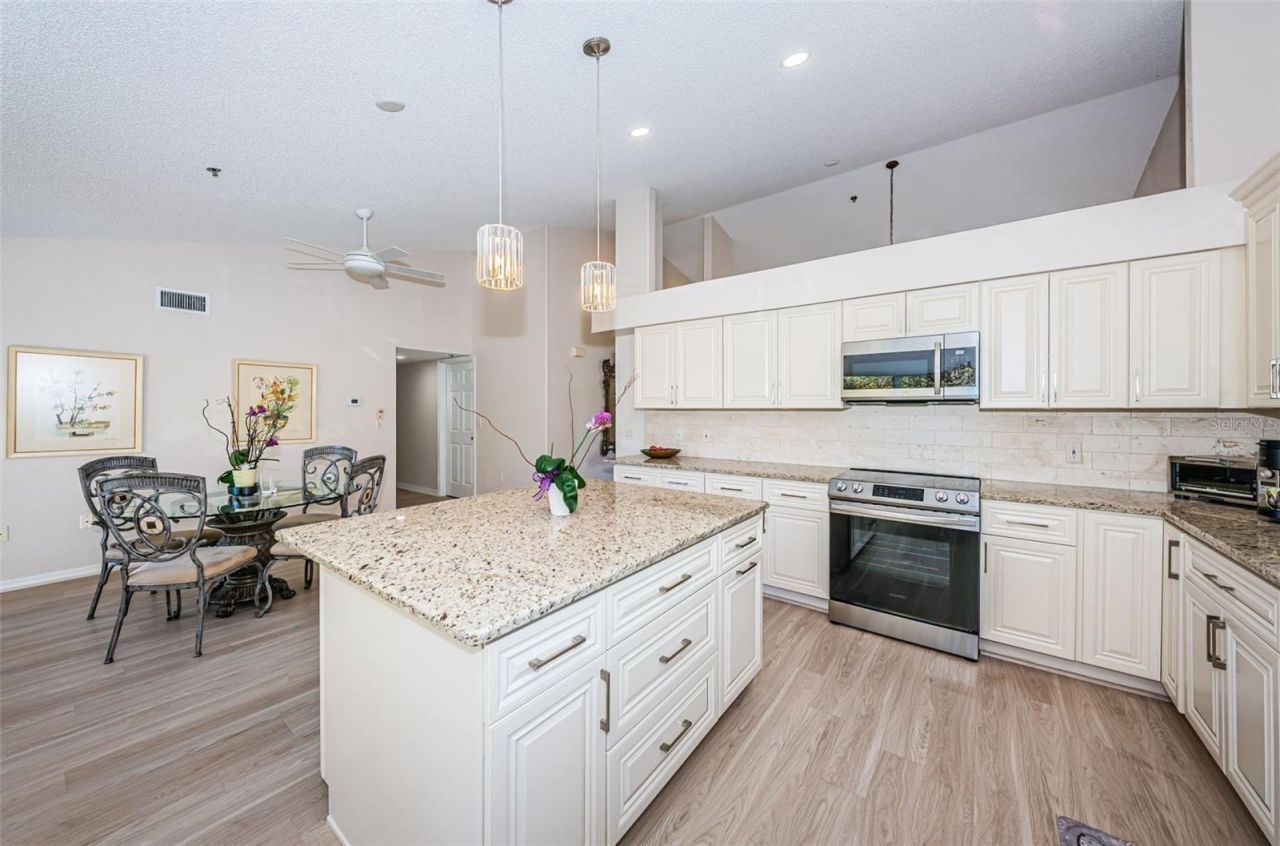 2019 Utopian Drive W, Unit 310, Clearwater, FL 33763 Photo