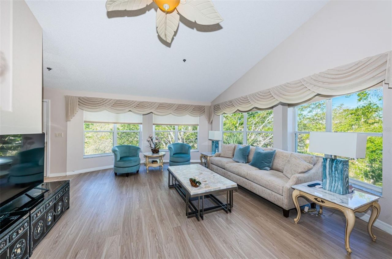 2019 Utopian Drive W, Unit 310, Clearwater, FL 33763 Photo