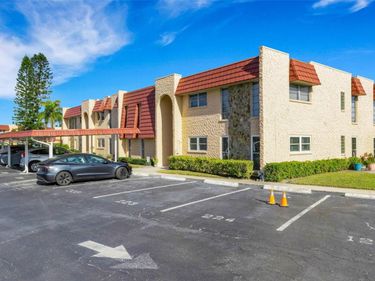 122 BUTTONWOOD CIRCLE, Unit 122, SEMINOLE, FL 33777