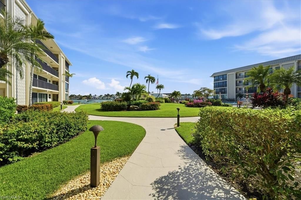 3200 Gulf Shore Blvd N, Unit 105, Naples, FL 34103 Photo