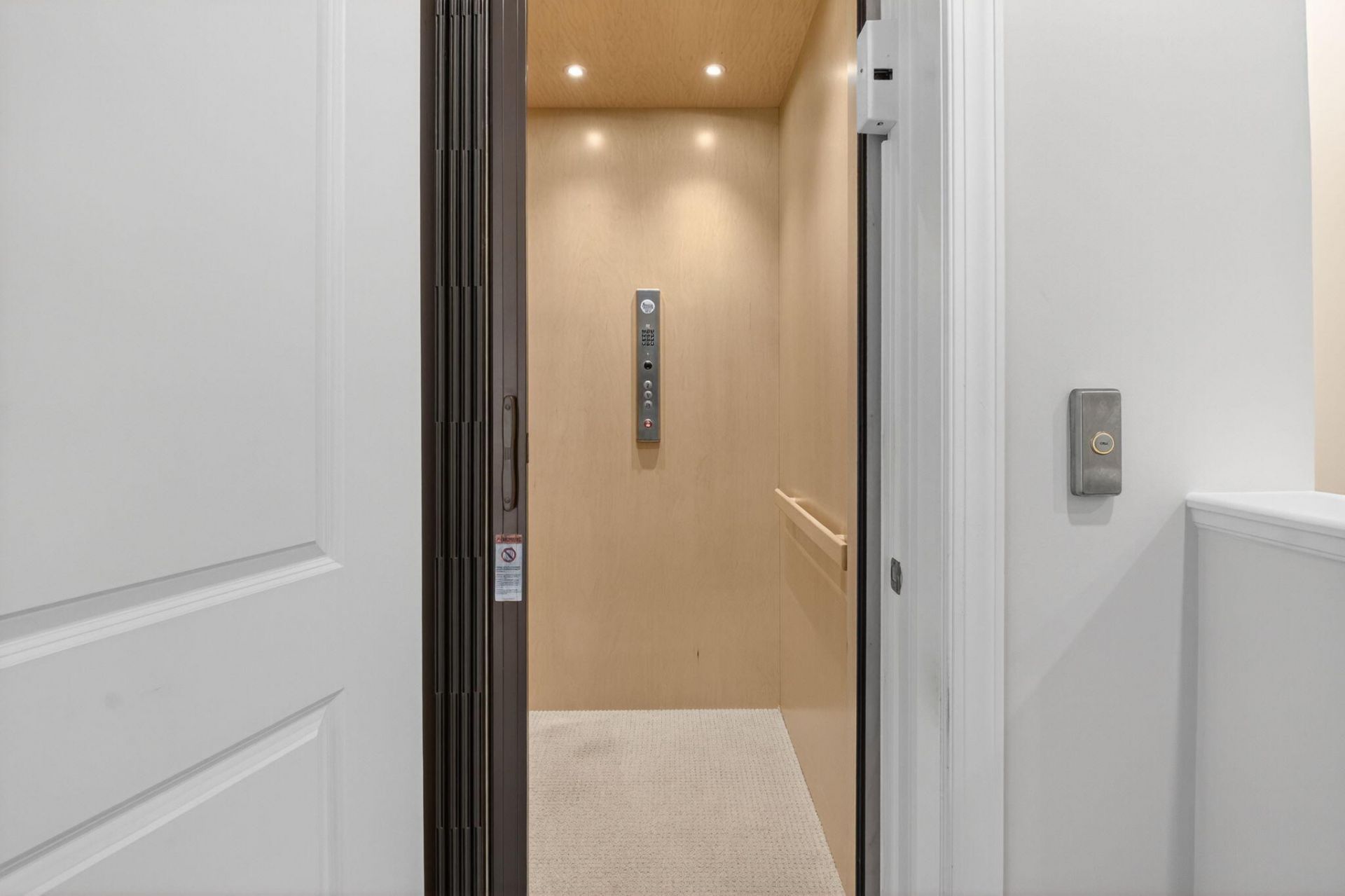 21956 Canadensis Circle, Unit 201, Boca Raton, FL 33428 Photo