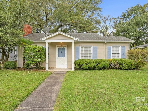 32 Sherwood Drive, Mobile, AL 36606