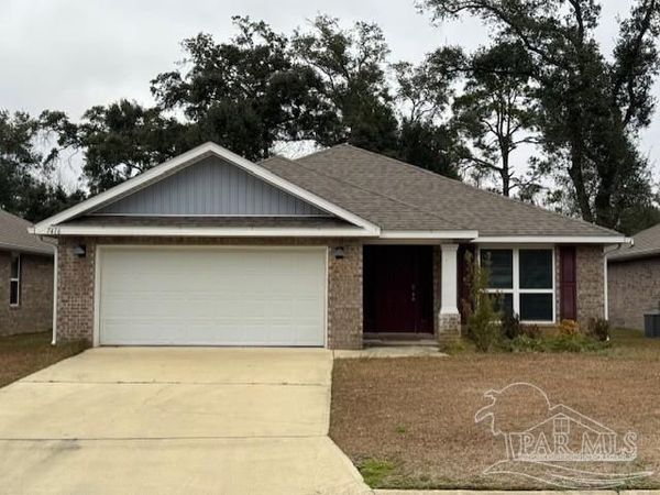7416 Oak Lake Blvd, Pensacola, FL 32526