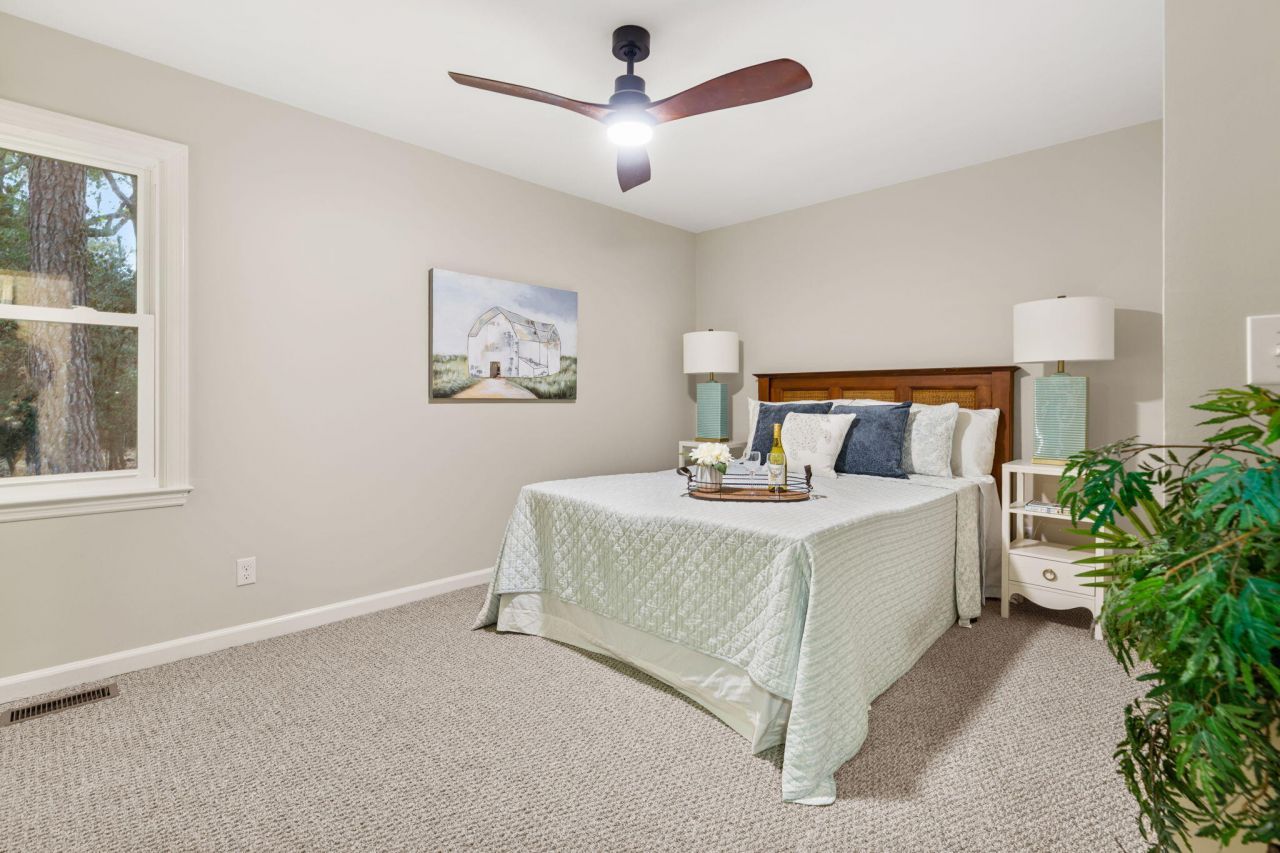 321 Fairington Drive Photo 16