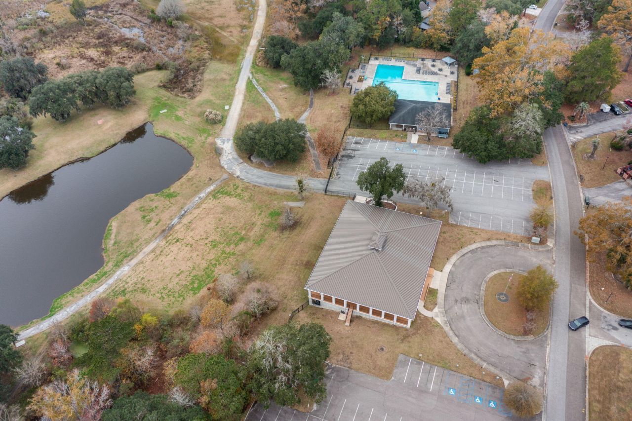 321 Fairington Drive Photo 26