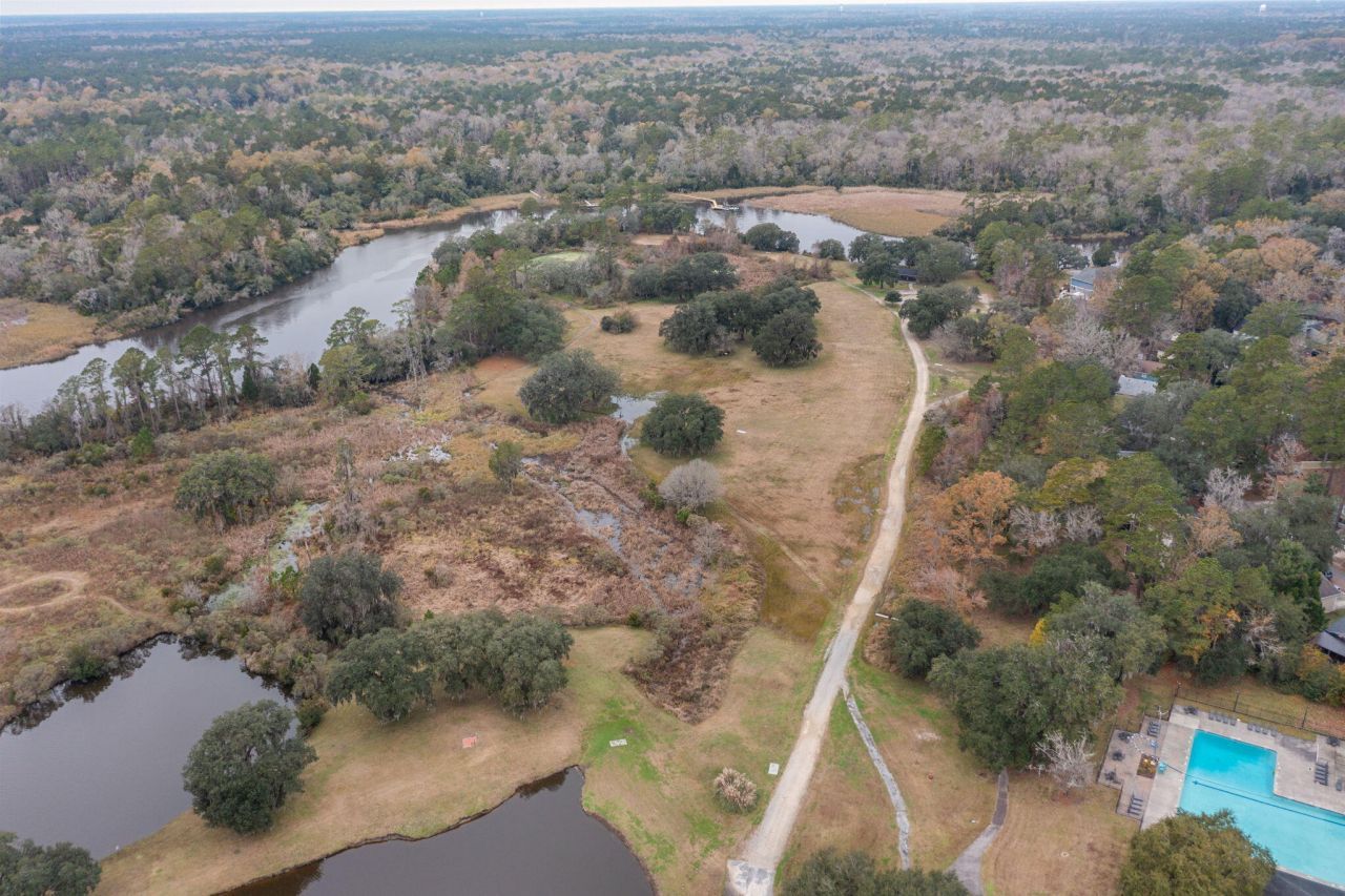 321 Fairington Drive Photo 28