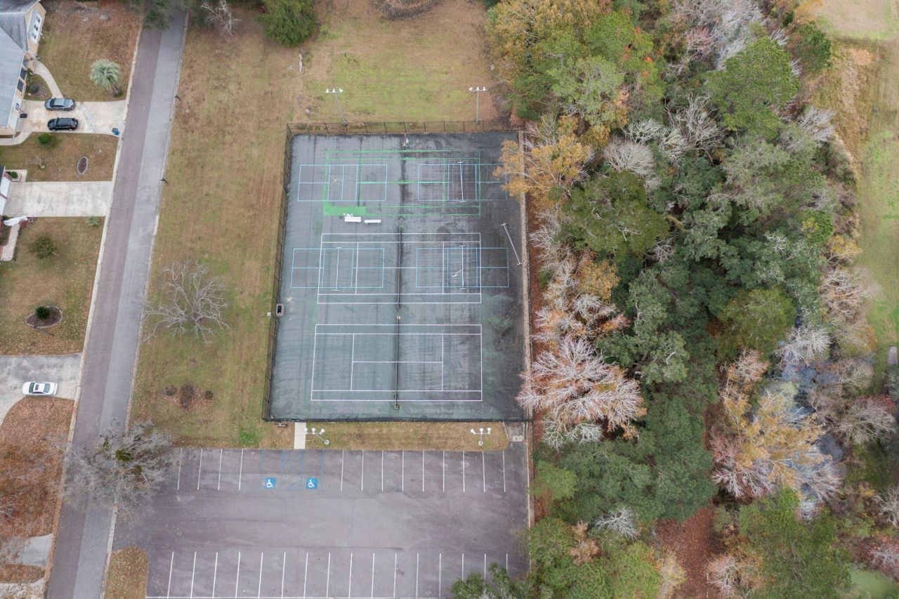 321 Fairington Drive Photo 30