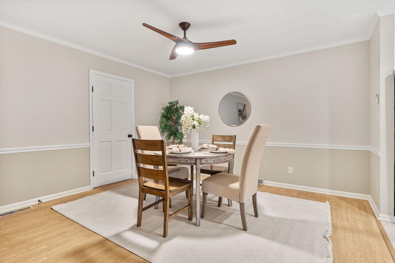 321 Fairington Drive Photo 5