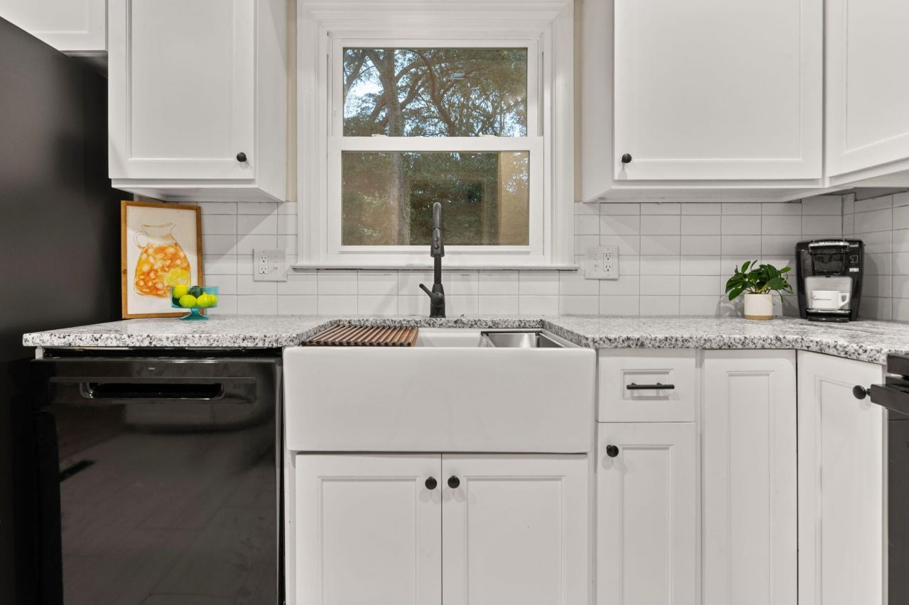 321 Fairington Drive Photo 8