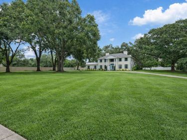 1001 EDGEMONT PLACE, BRANDON, FL 33511