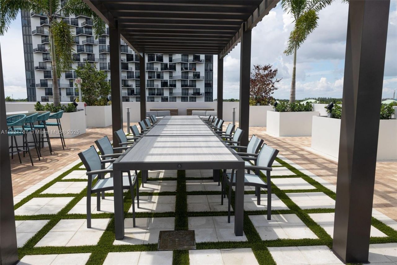 5350 NW 84th Ave, Unit 705, Doral, FL 33166 Photo