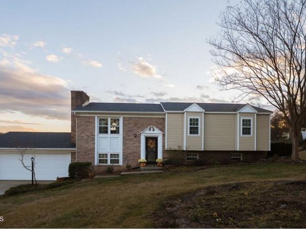 113 Lake Hills Drive Drive, Oak Ridge, TN 37830