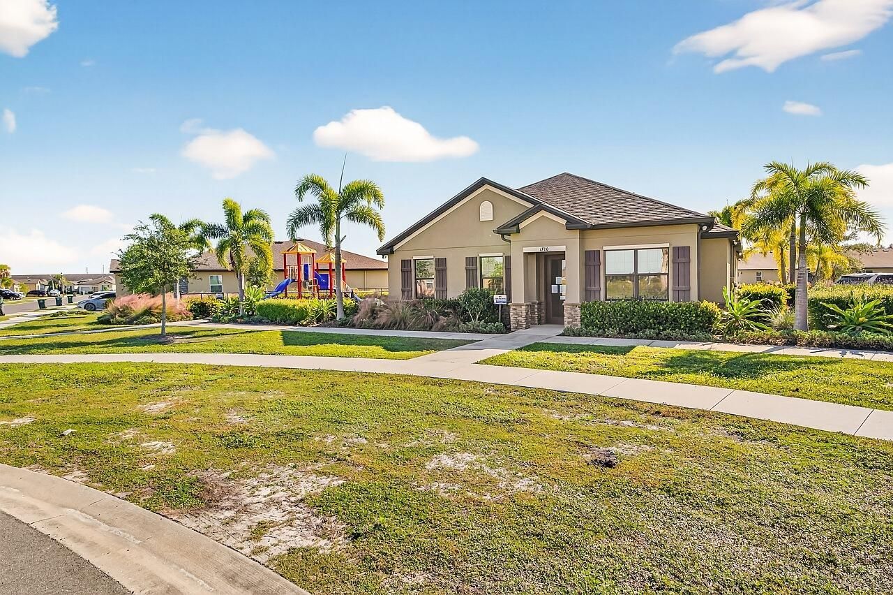 5307 Entertainment Way, Fort Pierce, FL 34947 Photo