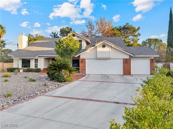 2940 Crystal Bay Drive, Las Vegas, NV 89117