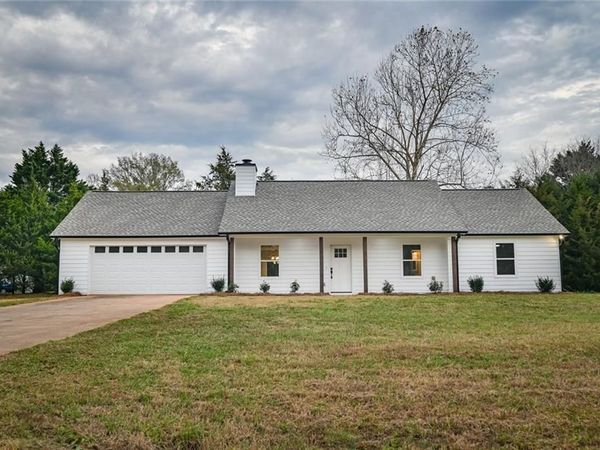 52 Deer Run Circle, Newborn, GA 30056