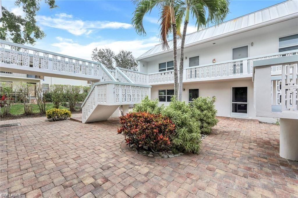 780 10th Ave S, Unit 1, Naples, FL 34102 Photo