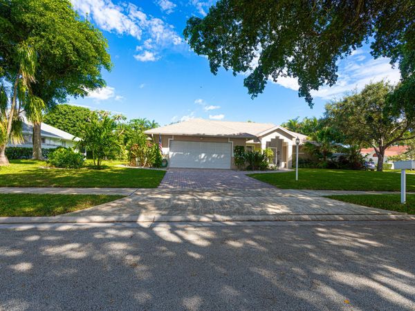2477 Par Circle, Delray Beach, FL 33445