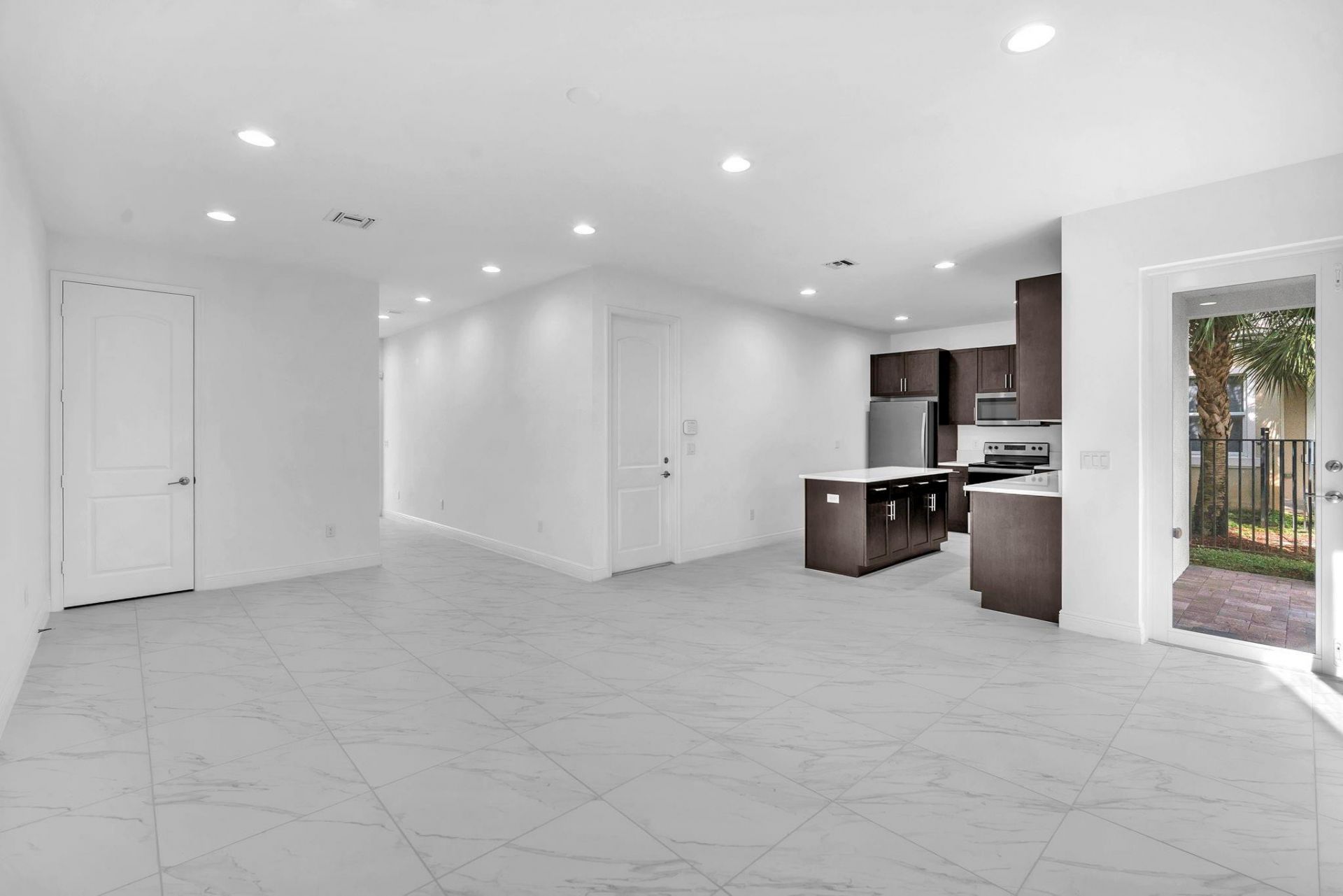 6947 Pines Circle, Unit 21, Coconut Creek, FL 33073 Photo