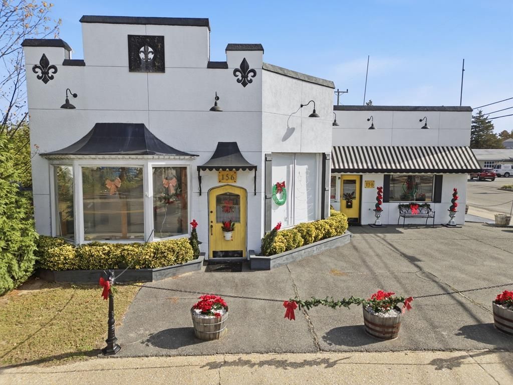 156 Main, Warsaw, VA 22572 Main Photo